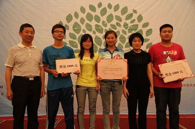 我院選手在蕪湖市2013年大學生網絡商務創新應用大賽中奪魁，競賽組織工作獲高度評價